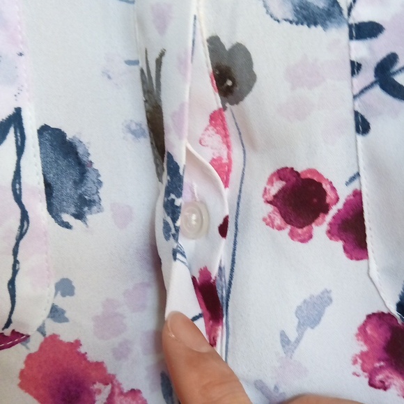 P19" L28" Joe Fresh Multicolor Floral High-low Round Hem Women's Blouse - Picture 6 of 17